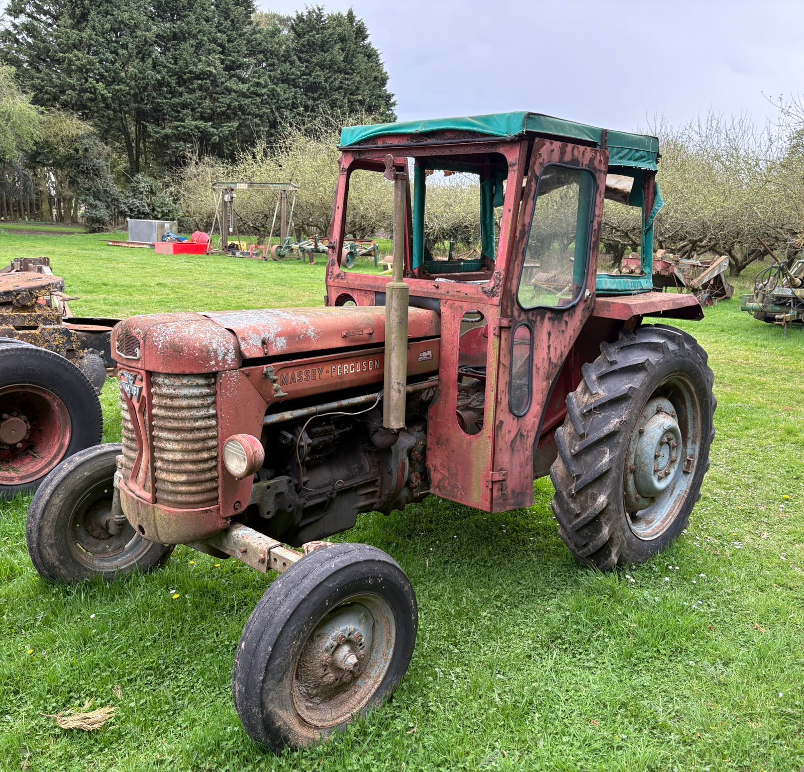 Massey Ferguson 65 photo 6